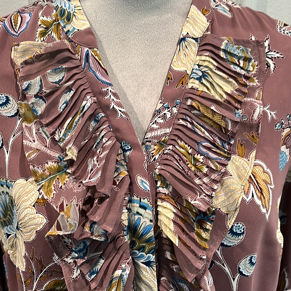 Beautiful Ruffle Blouse - Picture 3 of 12
